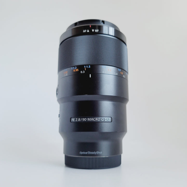 Lens -Sony FE 90 mm F2.8 Macro G OSS