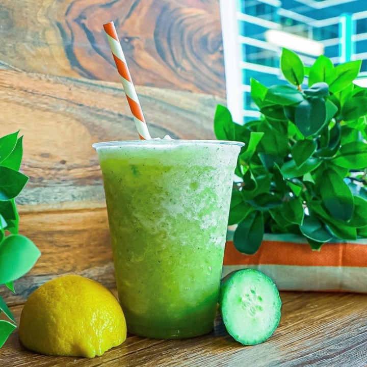 CUCUMBER REFRESHER SMOOTHIE