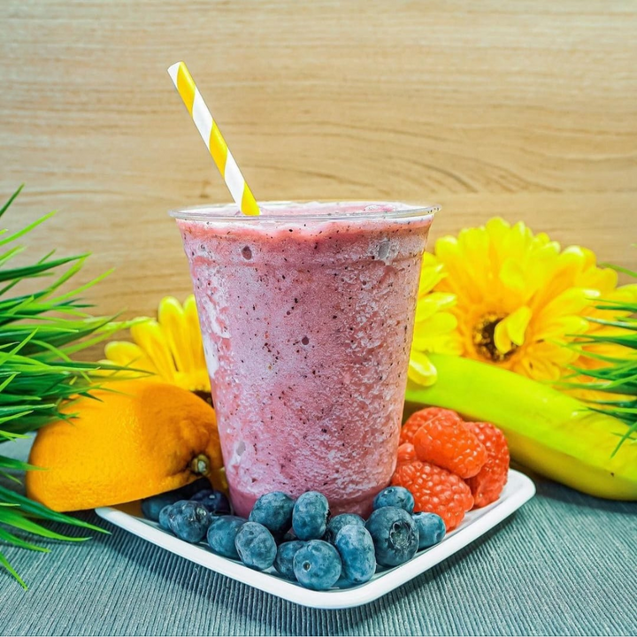 RASPBERRY BLAST SMOOTHIE